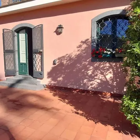 아파트 La Casetta Rosa Indipendente, Four Beds *